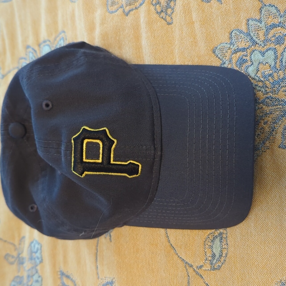 New era relaxed fit 9twenty adjustable Pirates hat